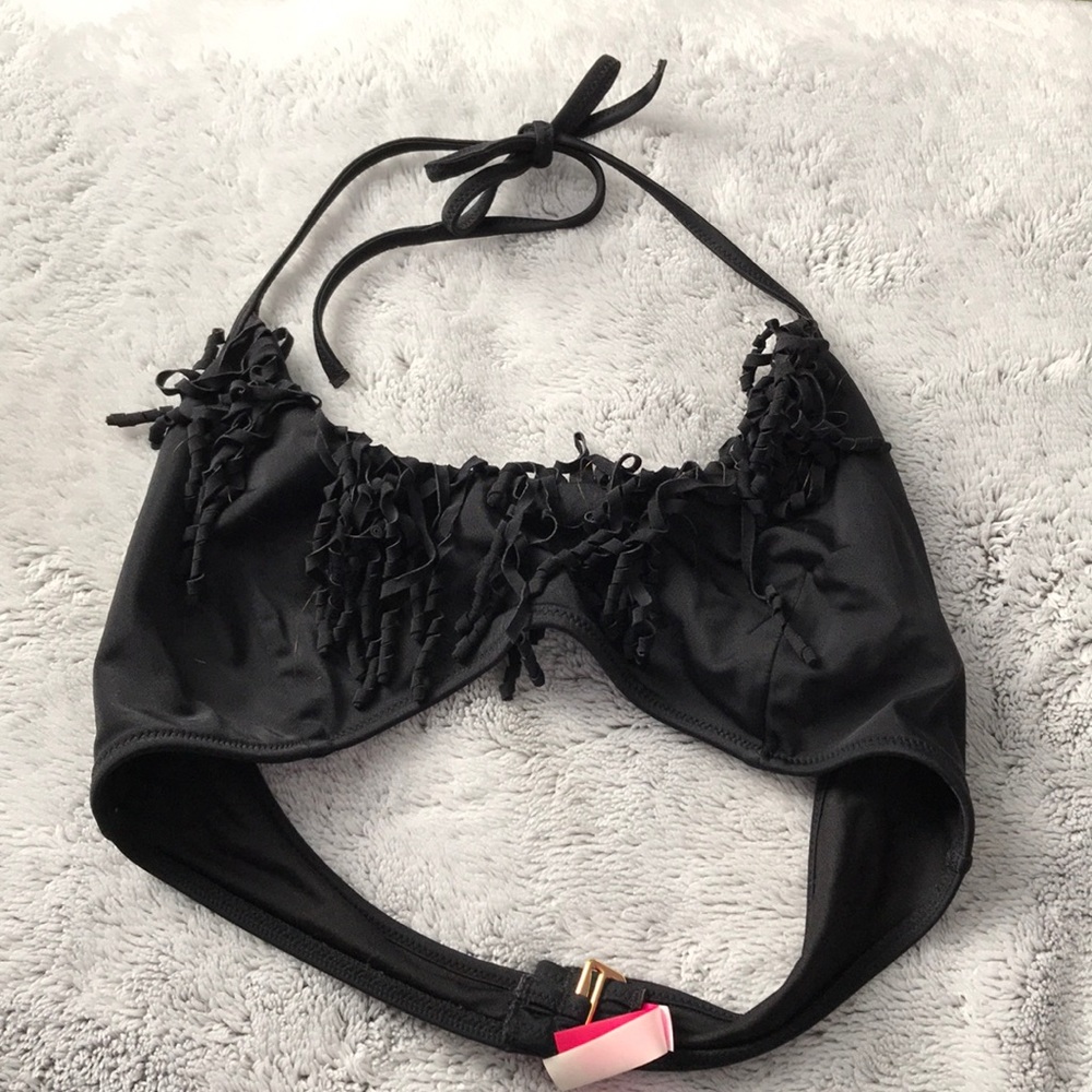 VICTORIA SECRET BATHING SUIT TOP!